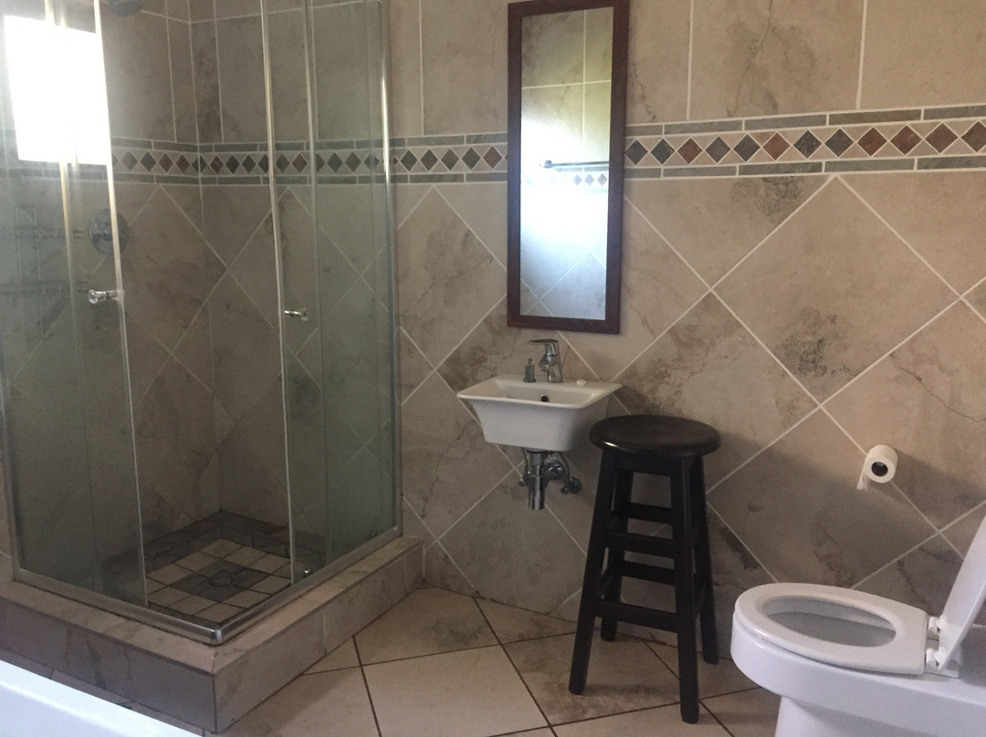 Manor Hills Guest Lodge主图