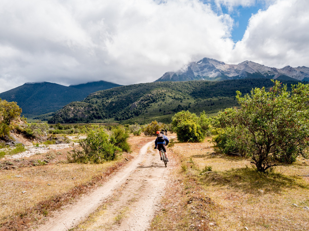 Bike and Paddle Patagonia景点图片