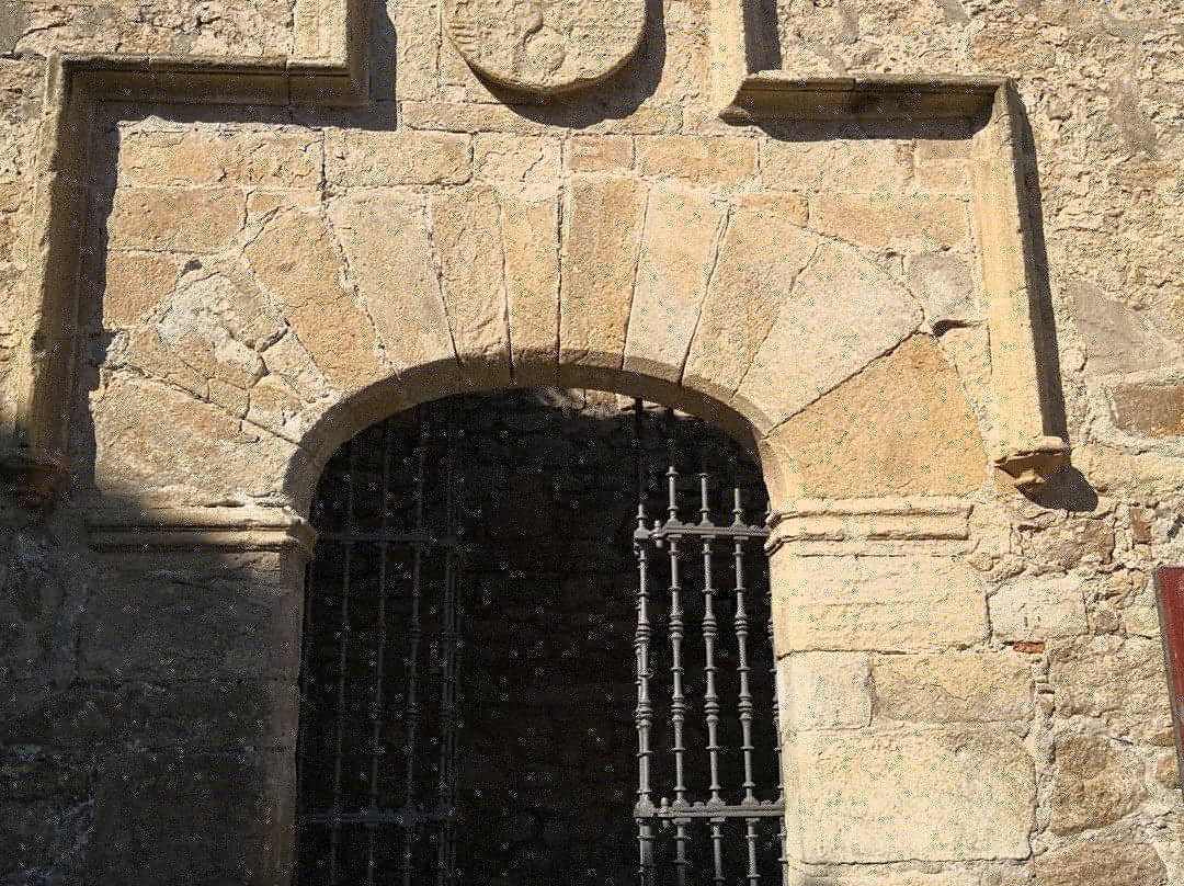Casa-Fuerte de Luis de Chaves "el Viejo"景点图片