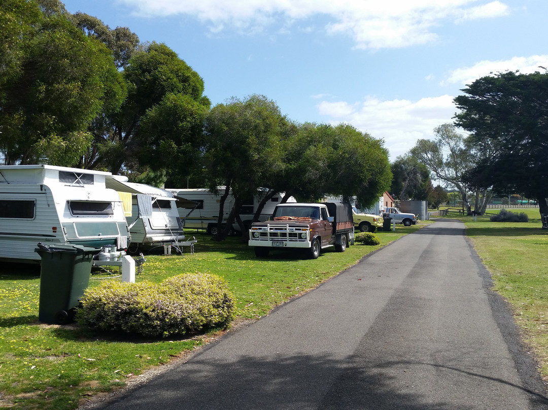 Edenhope Lakeside Tourist Park