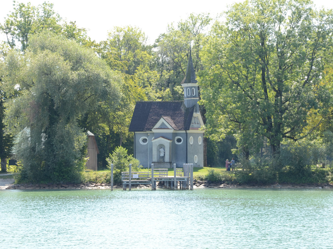 Lakeside Chapel of the Holy Cross景点图片