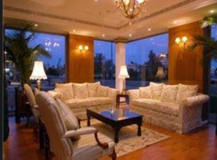 Le Royal Express Hotel主图