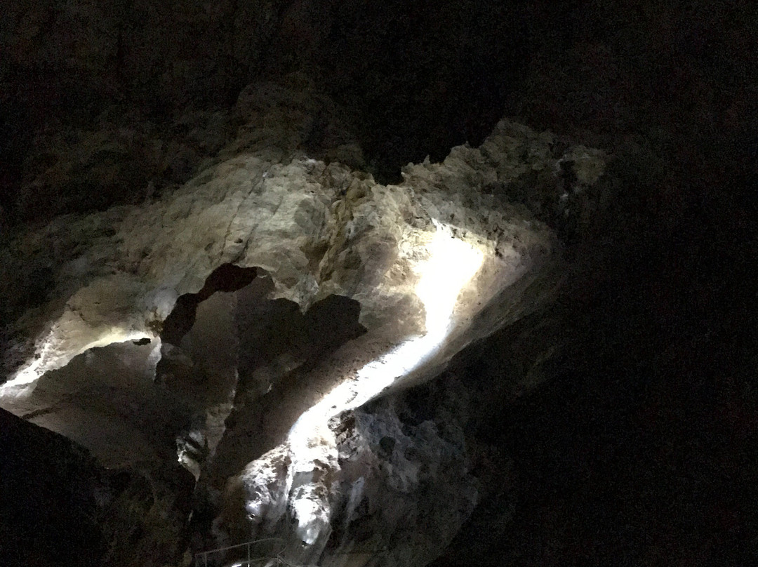 Kristallhöhle Kubach-Weilburg必去景点