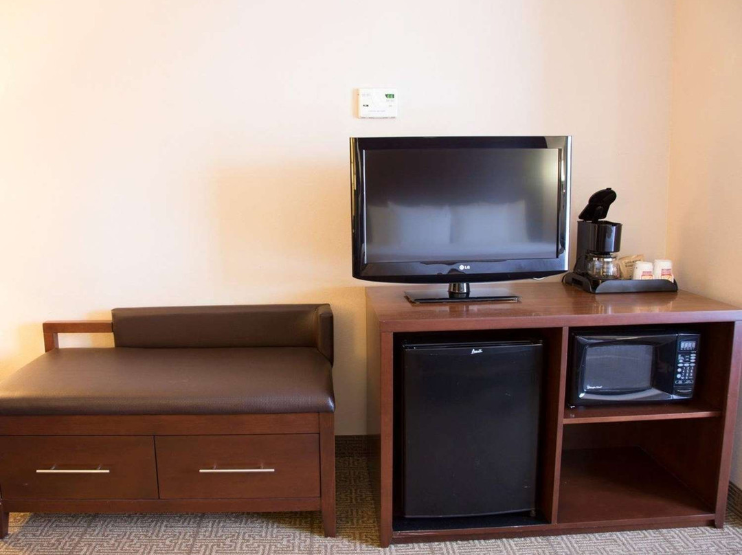 Comfort Suites Fultondale主图