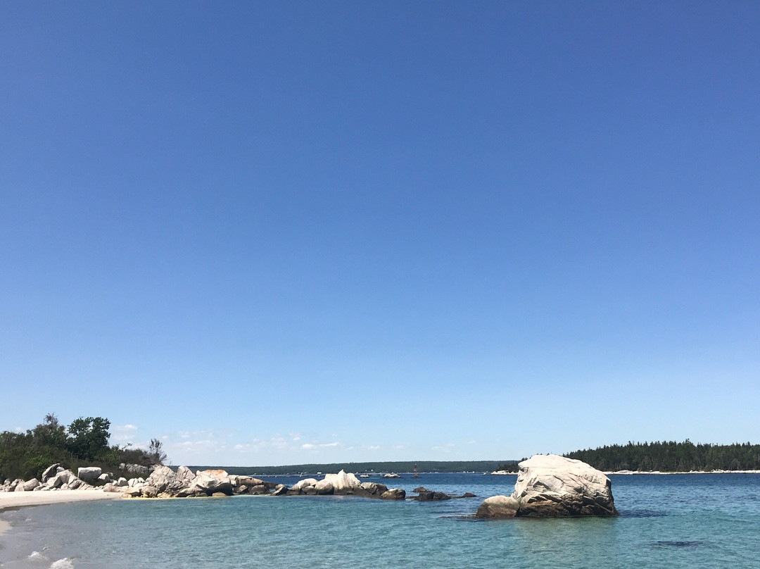 Port Mouton旅游攻略图片