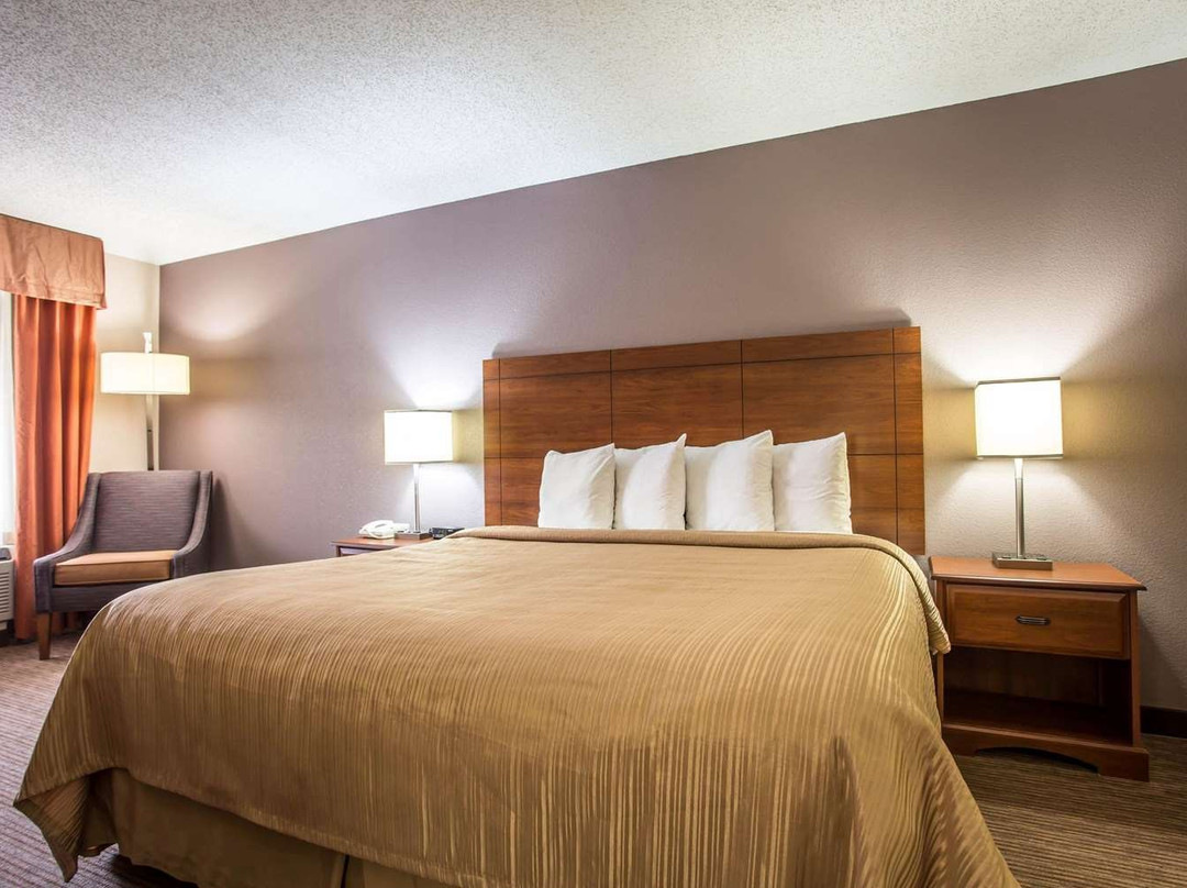 Quality Inn & Suites Matthews - Charlotte主图