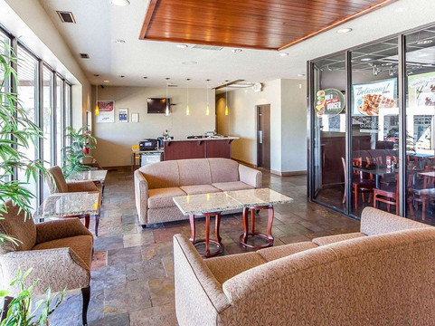 Motel 6 Brooks, AB主图