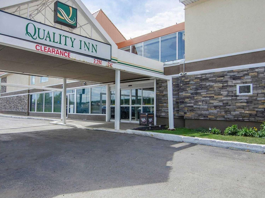 Ramada by Wyndham Whitecourt主图