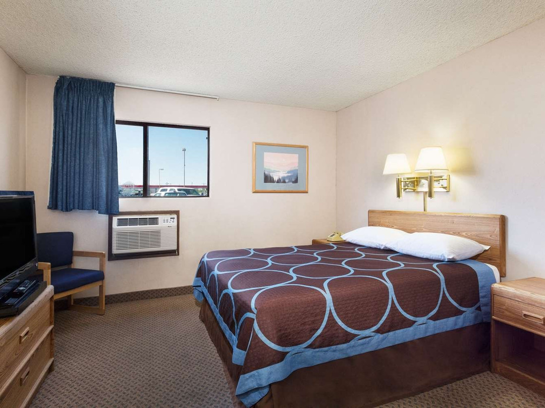 Super 8 By Wyndham Fallon主图