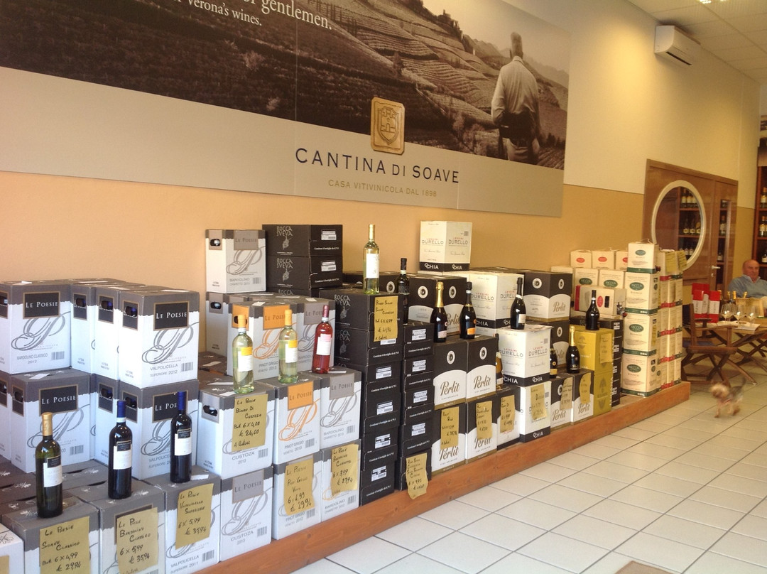 Wine Shop Padenghe Cantina di Soave景点图片