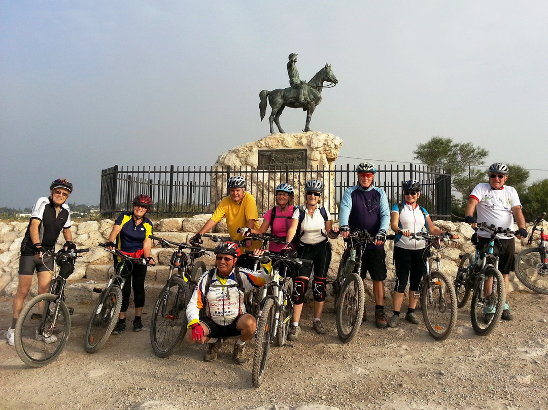 Alexander Zeid Monument-Kiryat Tivon必去景点
