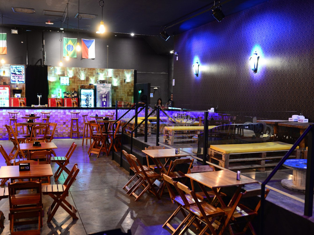 Yellow Door Pub-Catanduva必去景点