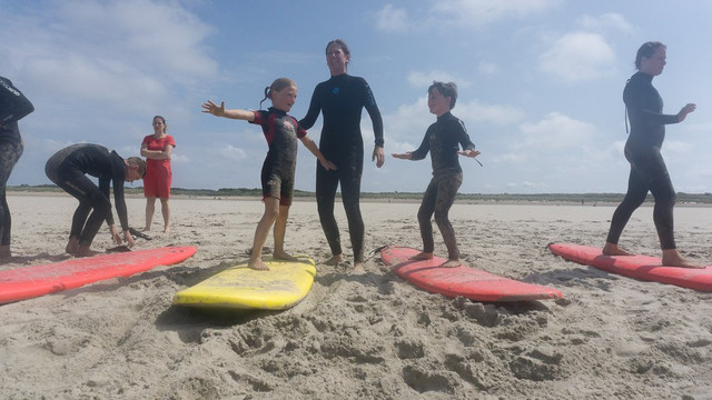 Natural High Surf School-Ouddorp必去景点