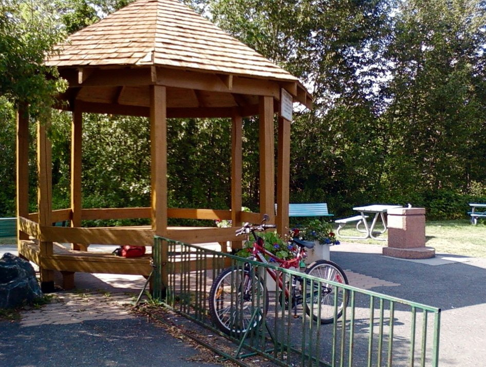 Parc linéaire Le Grand Tronc-李维斯必去景点