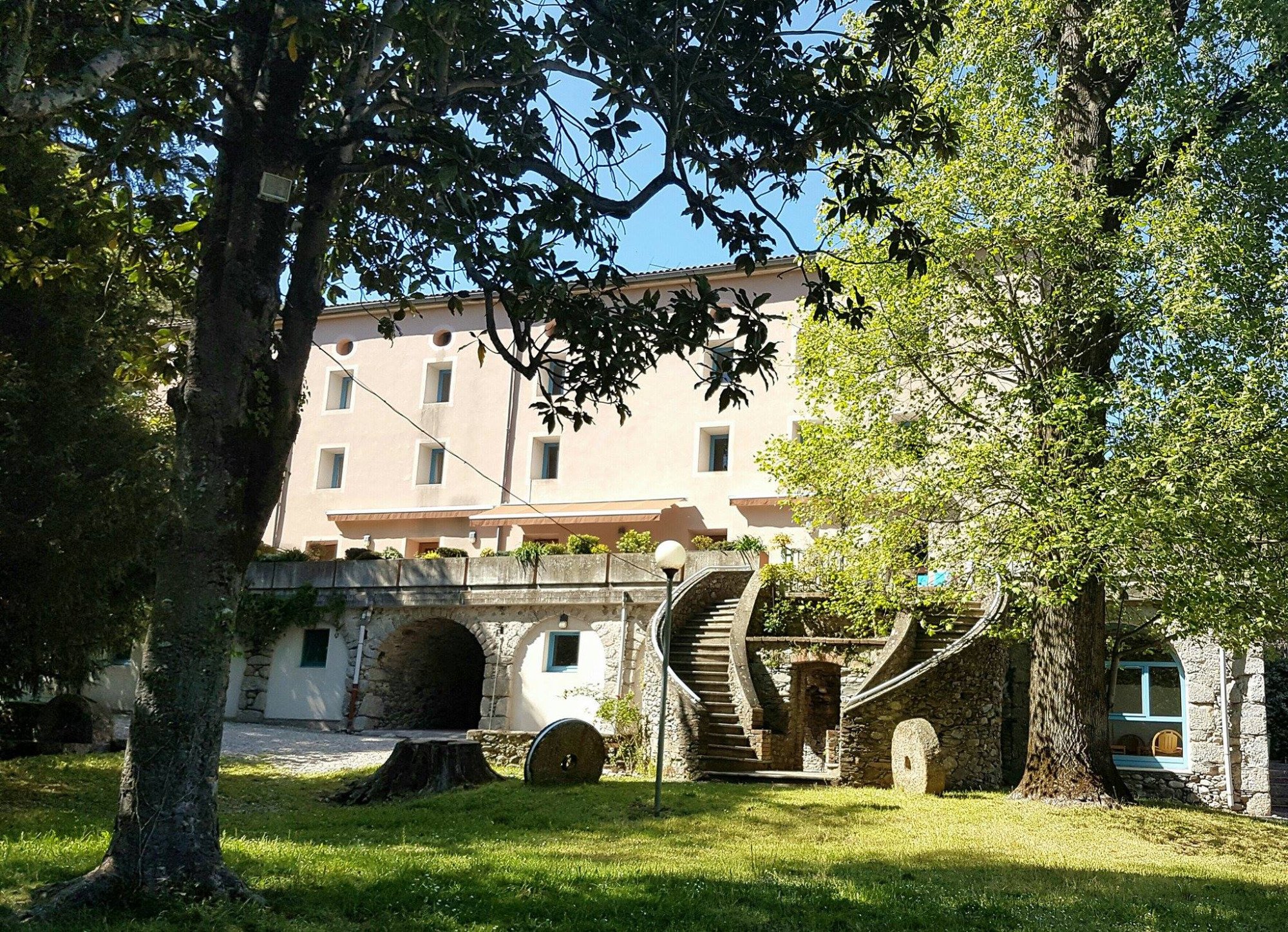 Hôtel-Restaurant La Table de Cluny-官方