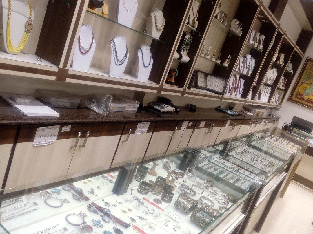 Silver & Gem Palace-斋蒲尔必去景点