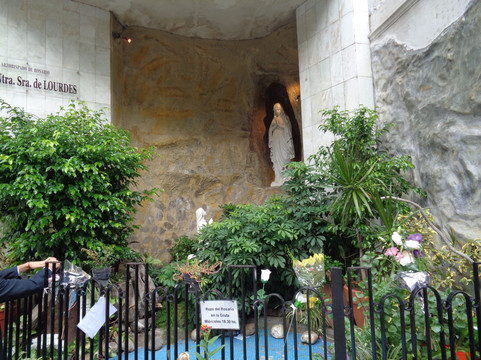 Parroquia Nuestra Senora de Lourdes-罗莎里奥必去景点
