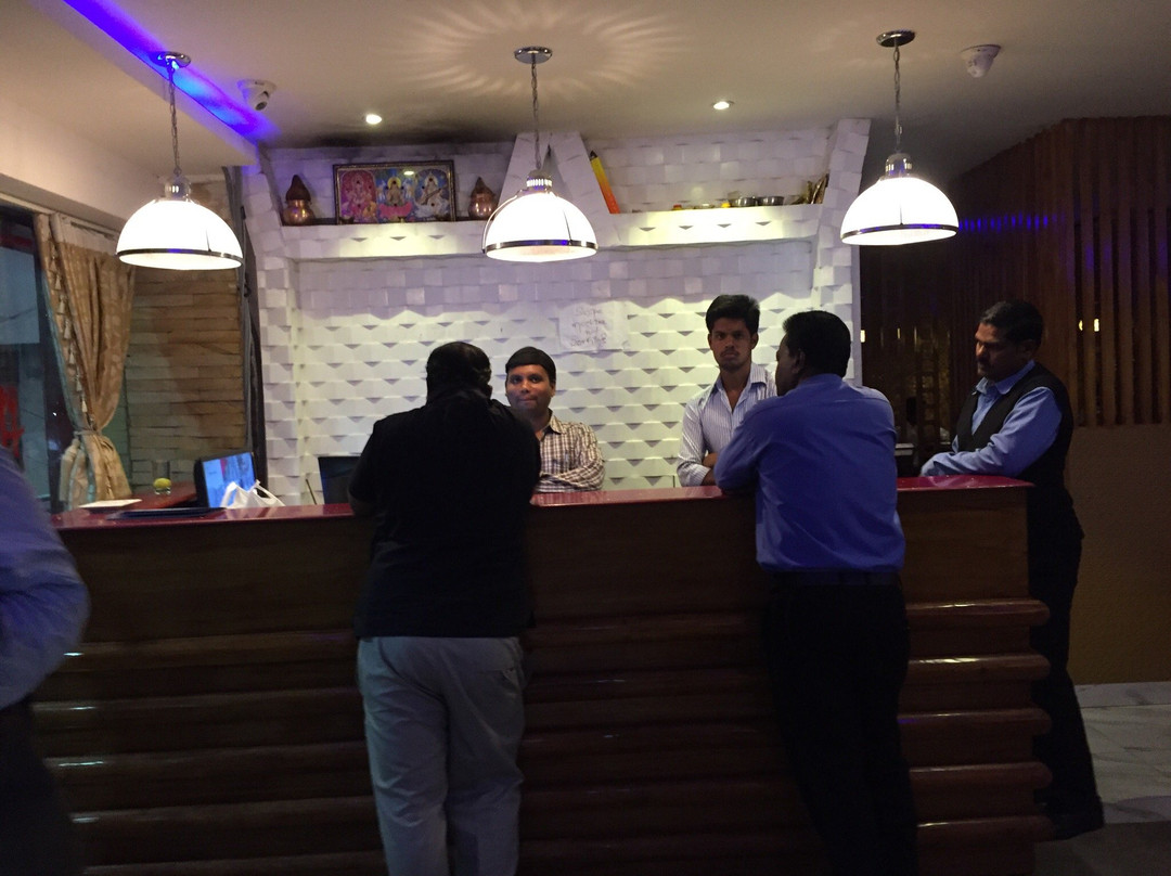 Mahbubnagar餐馆和美食-Himalaya Hotel