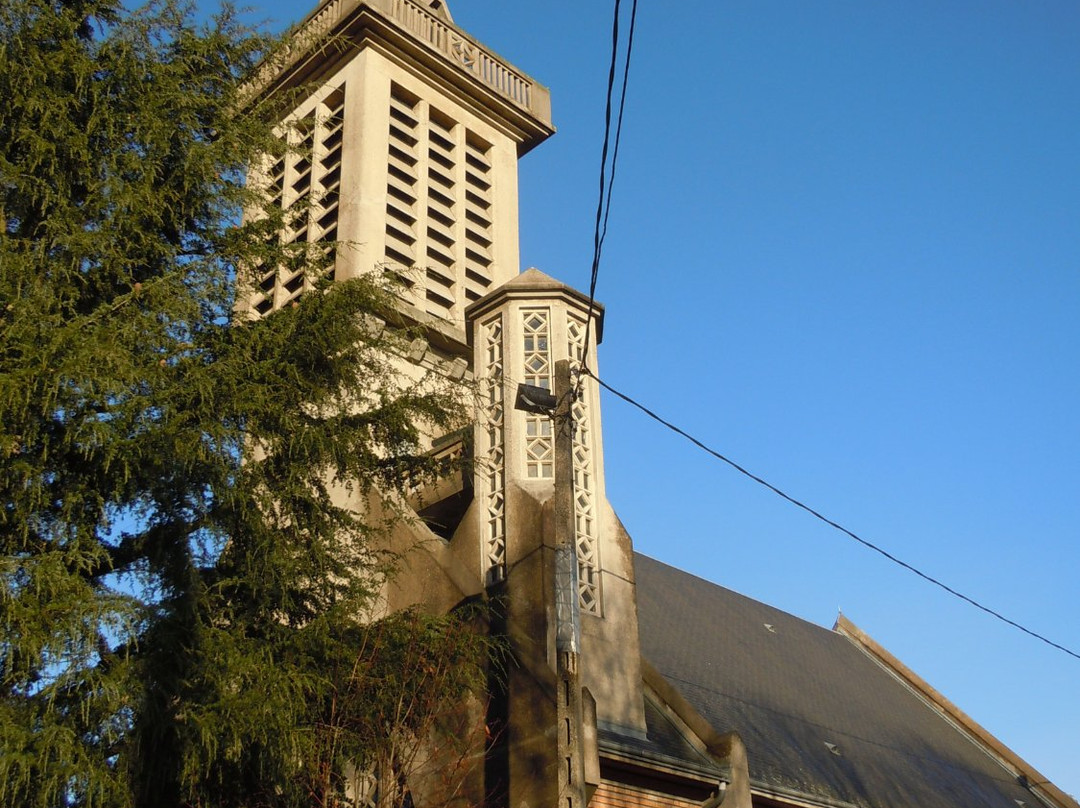 Église Notre-Dame de l'Assomption-讷伊普莱桑斯必去景点