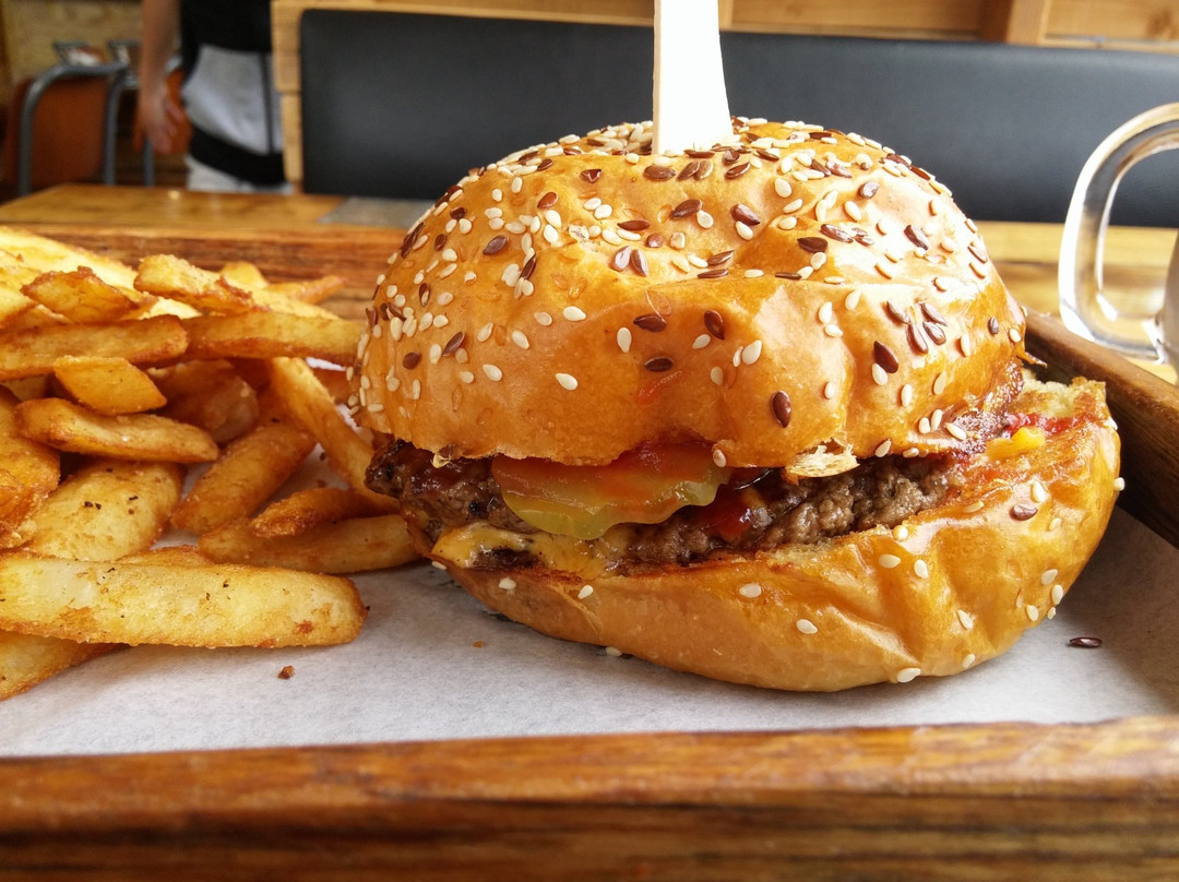 Lynbrook餐馆和美食-Suburban Burger