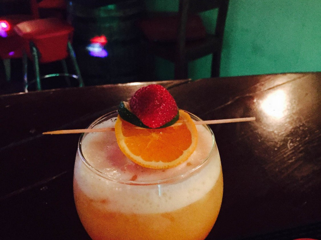 Revolution Cocktail Bar景点图片