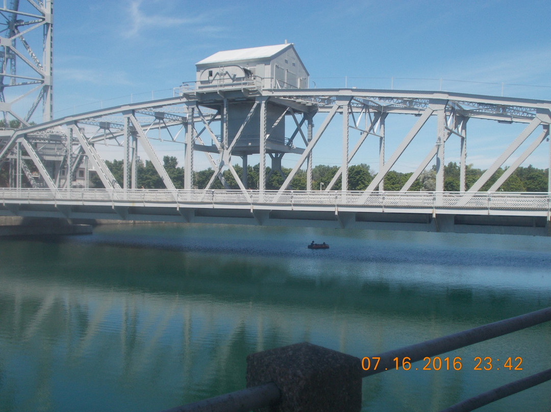 The Welland Canals Parkways Trail-科尔本港必去景点