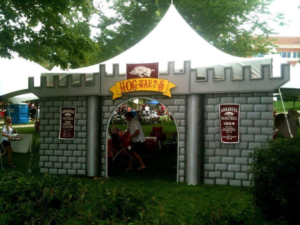 Donald W. Reynolds Razorback Stadium景点图片