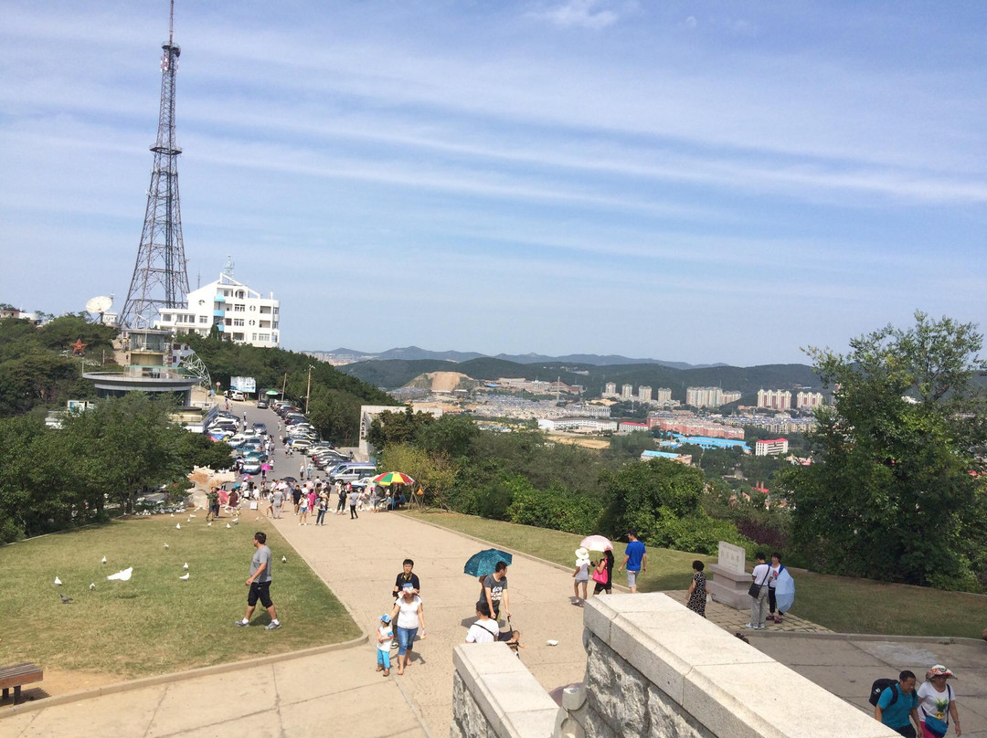 东鸡冠山
