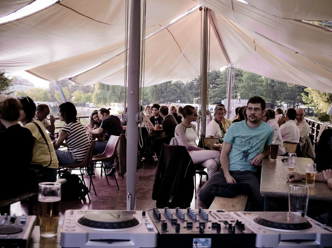 Péniche Cancale-第戎必去景点