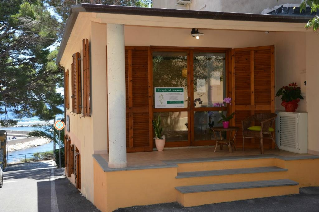 L'Angolo del Benessere-Cala Gonone必去景点