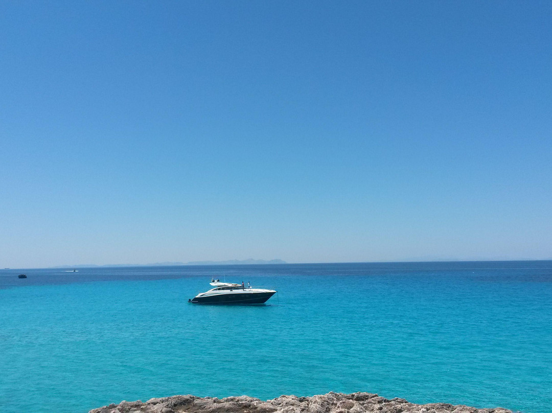 Magic Boat Menorca-米诺卡必去景点
