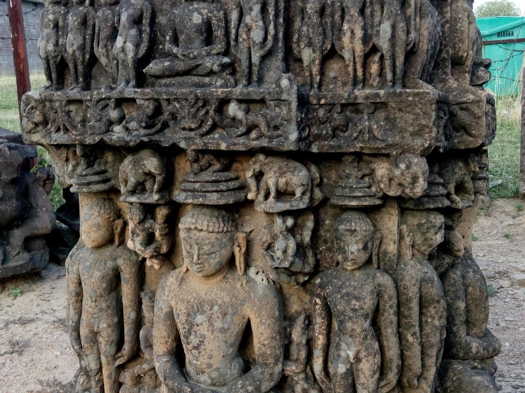 Vishnu Varah Temple Karanpur景点图片