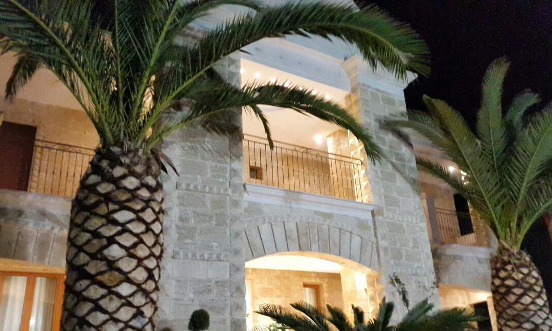 雷尔宅邸酒店