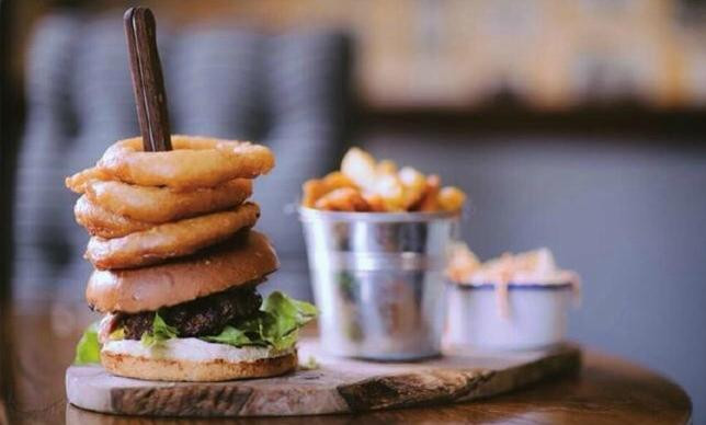 Three Horseshoes (Formerly The Stables)