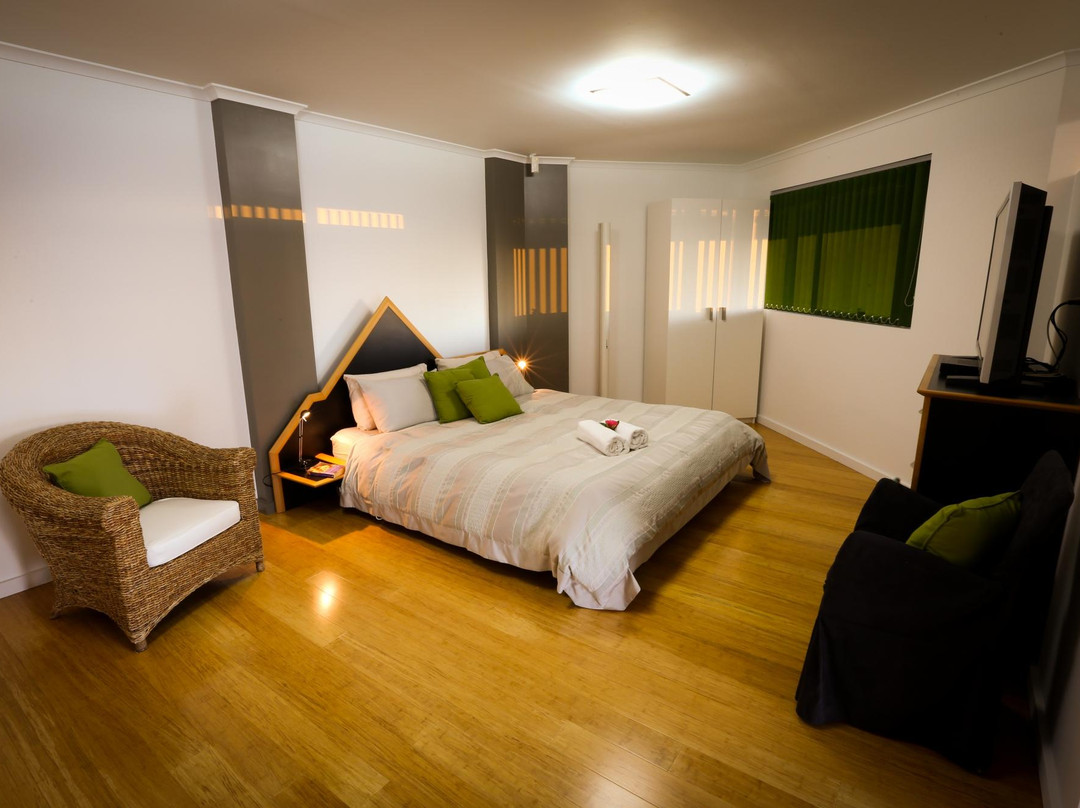 Bed and Breakfast @21主图