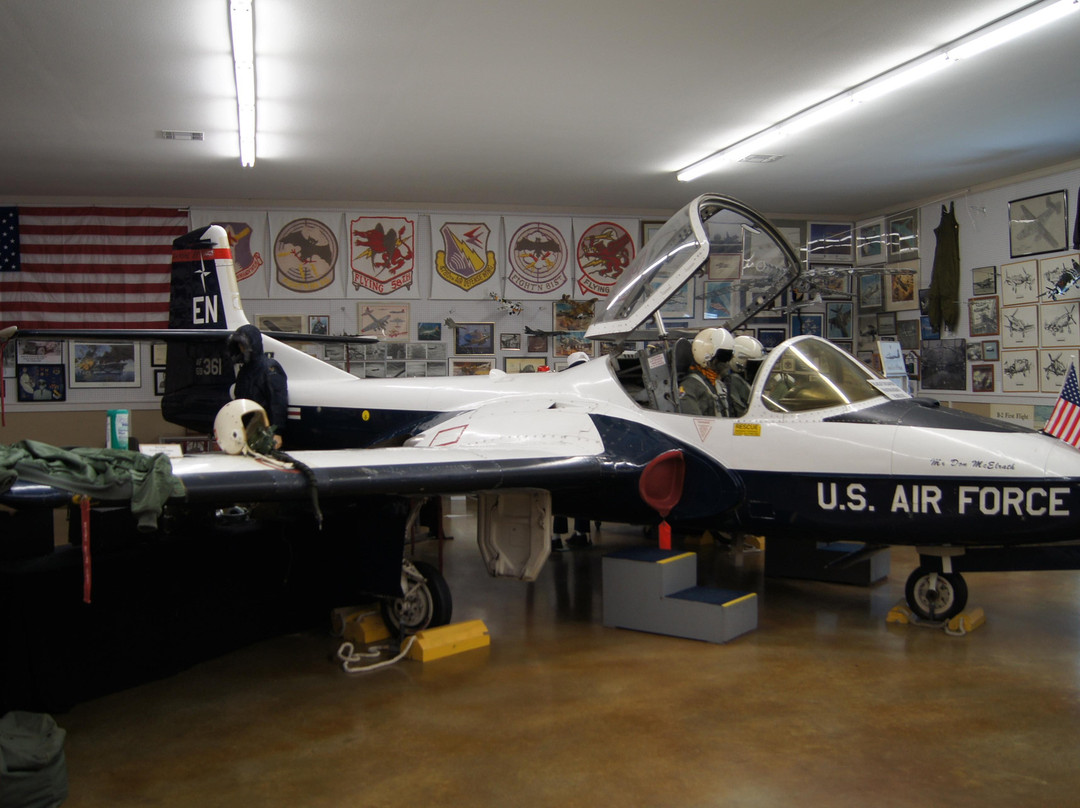 Perrin Air Force Base Historical Museum景点图片