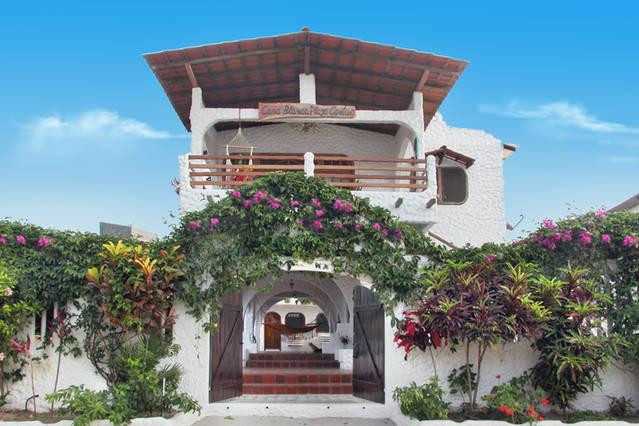 Casa Blanca Playa Cautivo
