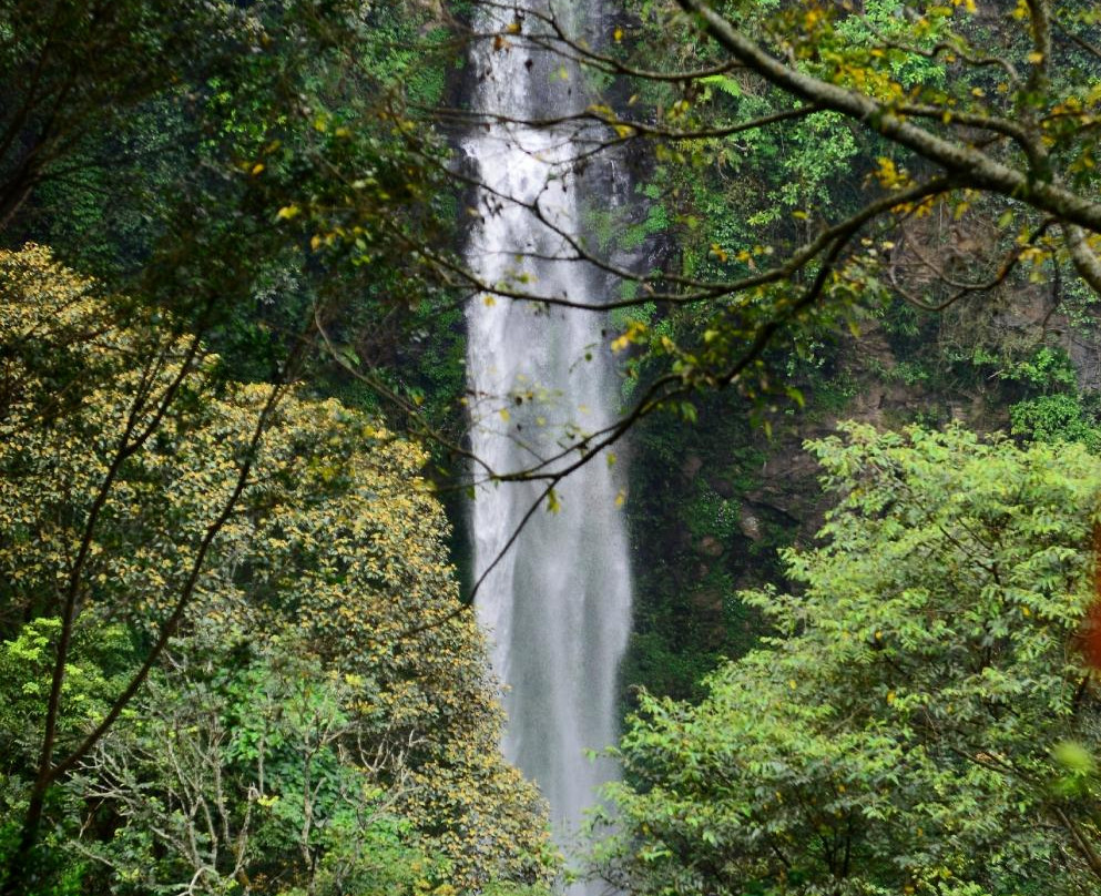 Air Terjun Curug Penganten-万隆必去景点