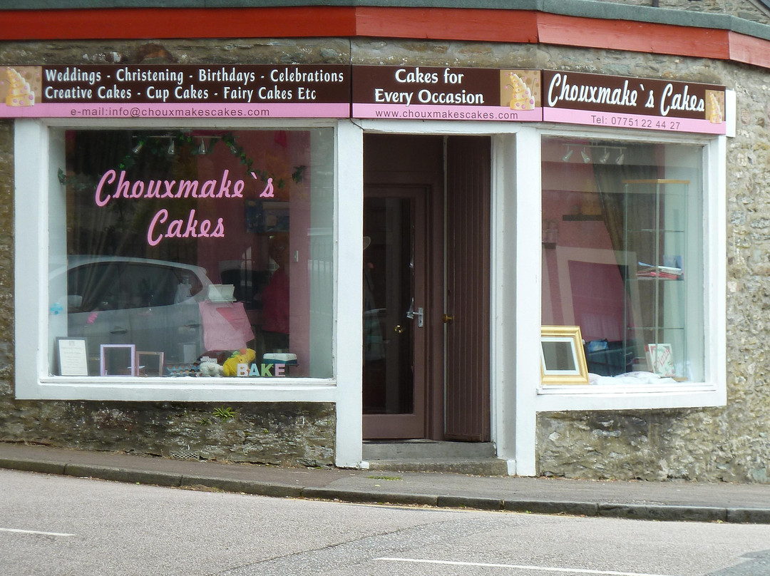 Inverkip餐馆和美食-Chouxmake's Cakes