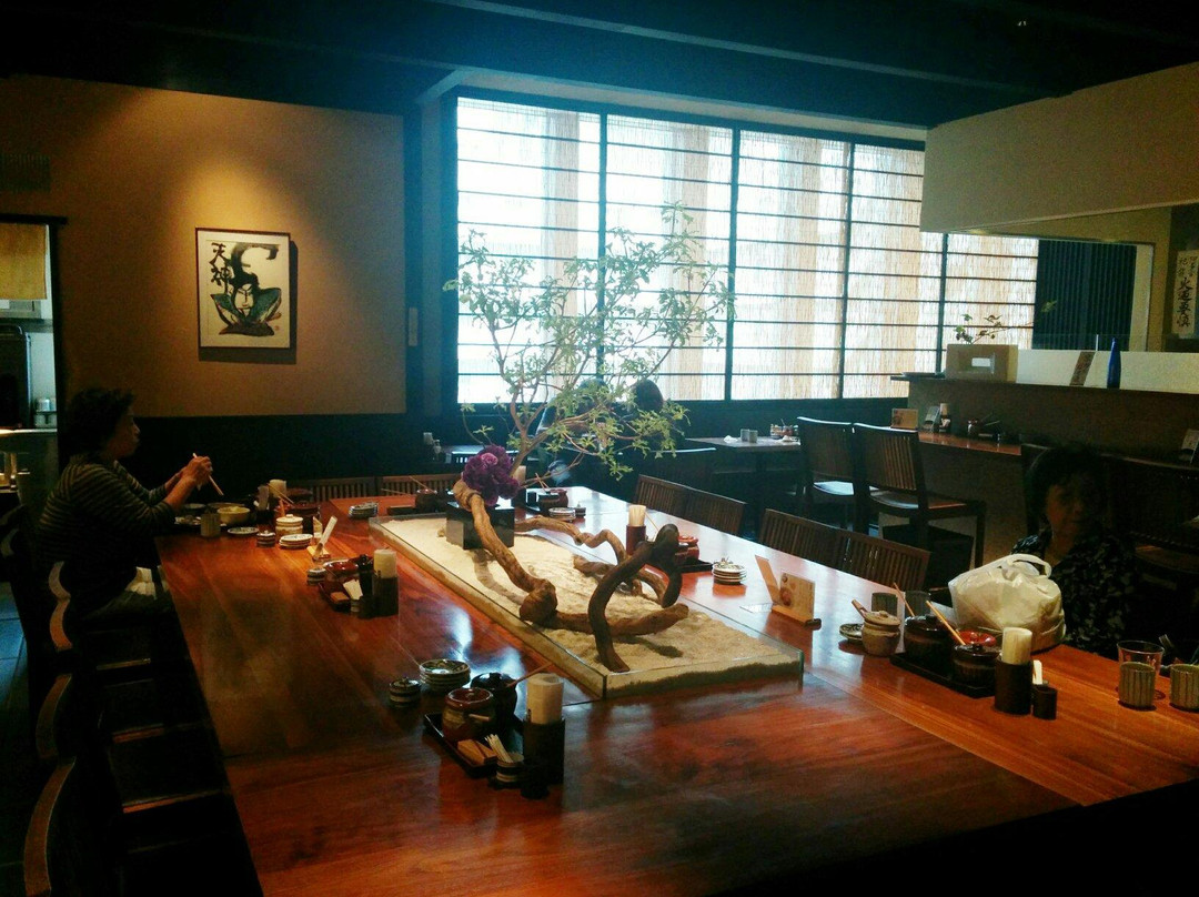 かつくら ミント神戸店