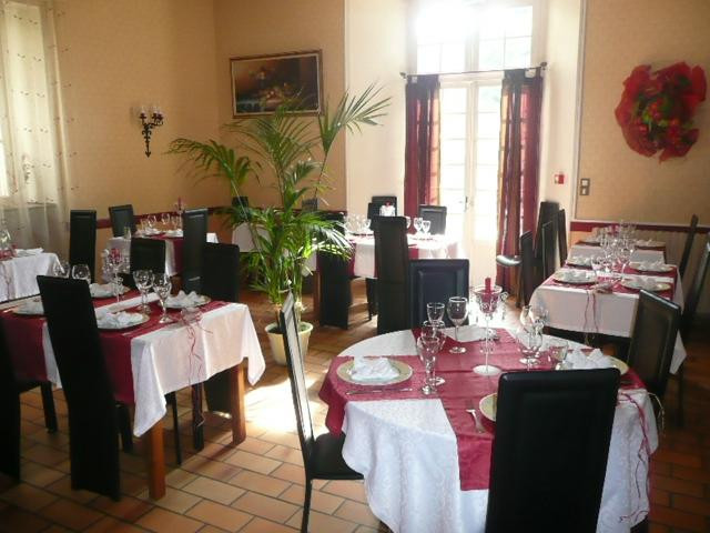 Le Relais du Chapeau Rouge主图