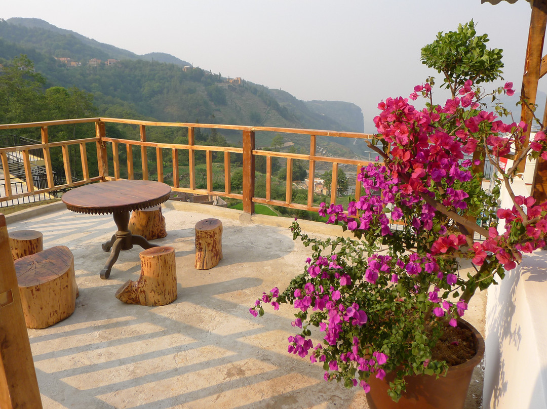 元阳云海山居(多依树景区店)主图