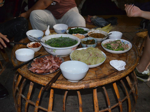 西双版纳旅游专业公司-景洪市必去景点