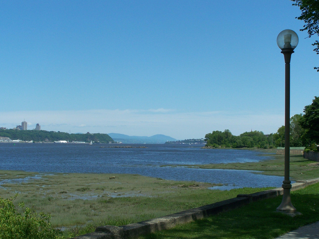 Le quartier St-Romuald-李维斯必去景点