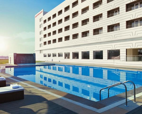 Hotel Naveen Lakeside