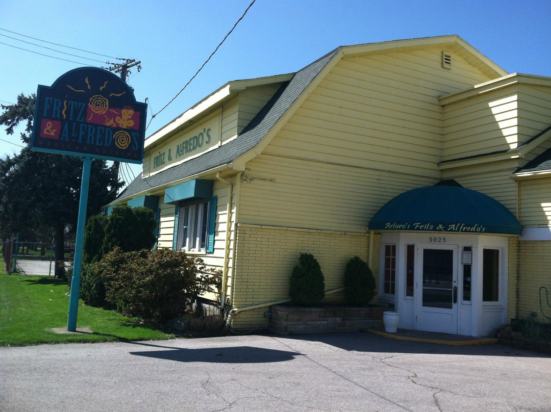 Arturo's Fritz & Alfredo's