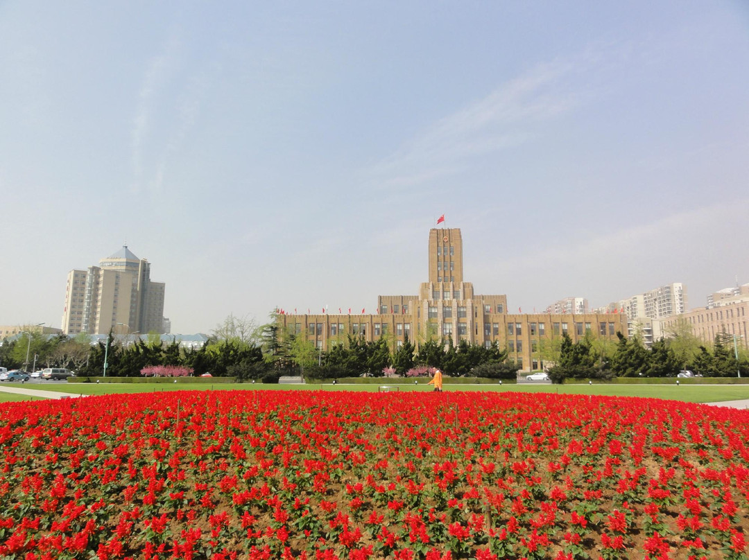 大连人民广场-大连市必去景点
