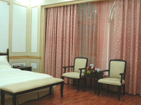 北海国发夜巴黎酒店主图