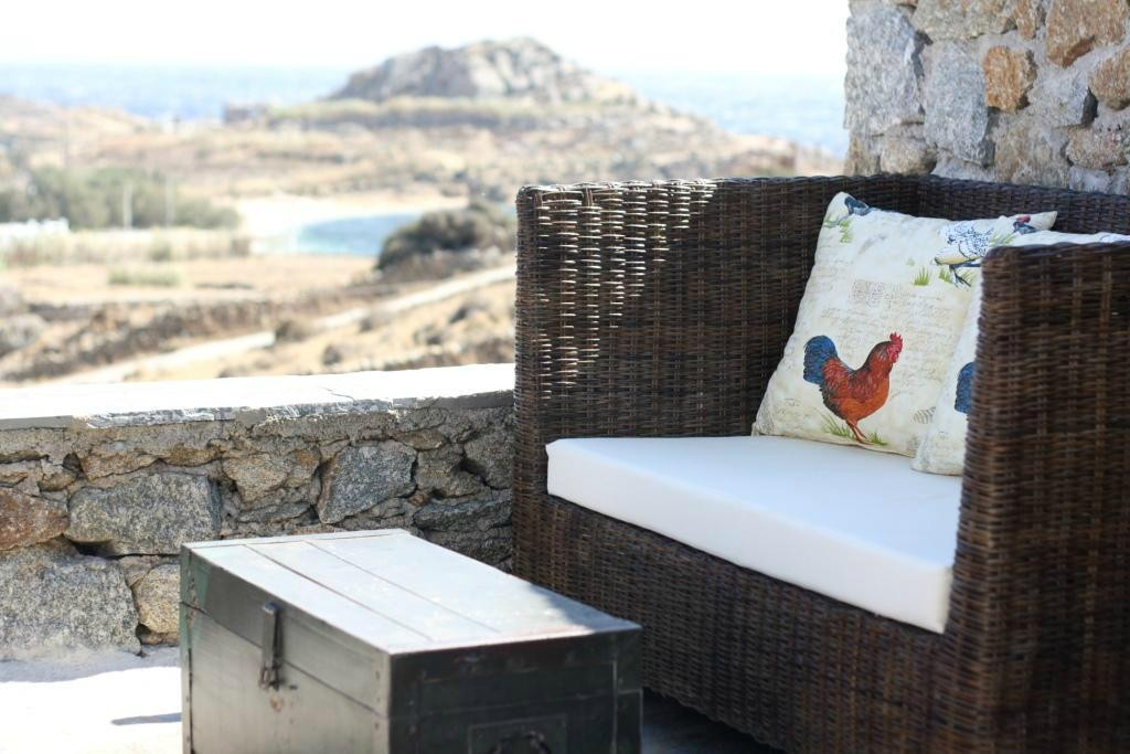 Almyra Guest Houses主图