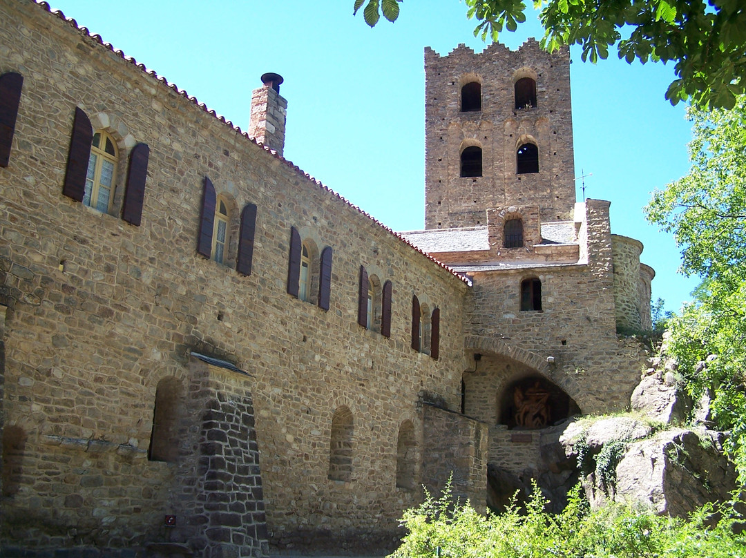 Abadia De Sant Martí Del Canigó景点图片